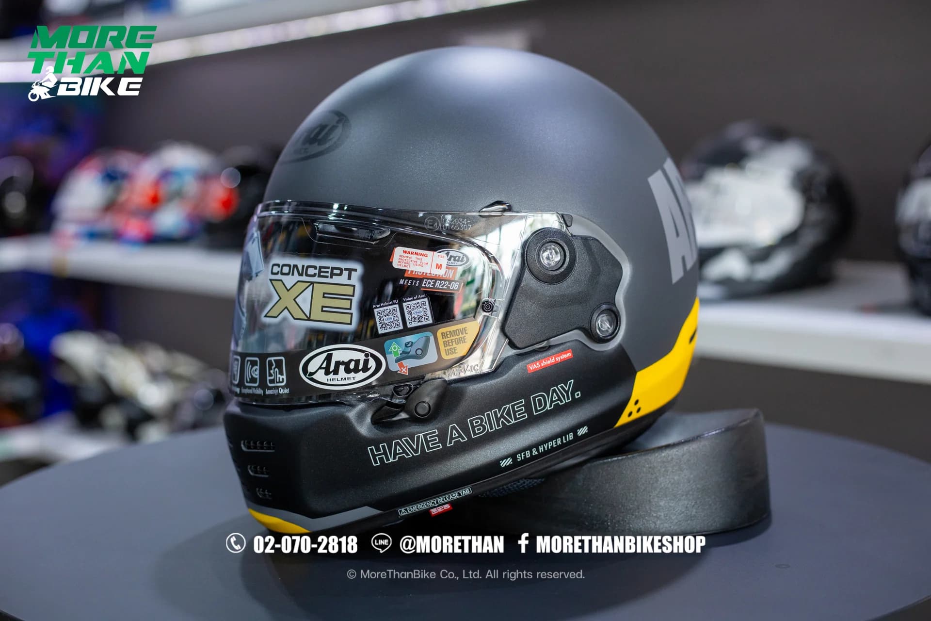 หมวกกันน็อค Arai รุ่น Concept-XE ลาย Habd Charcoal Black