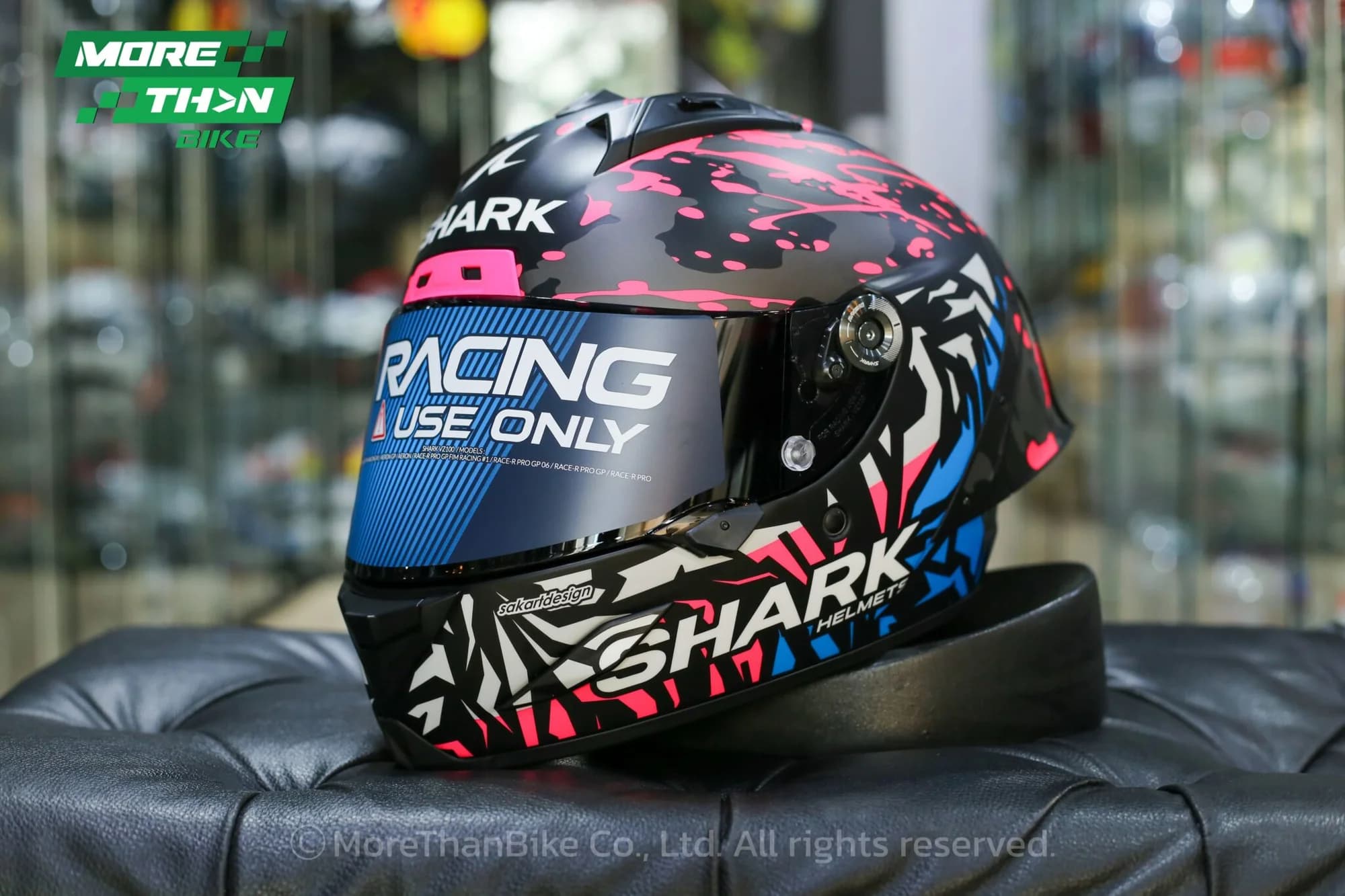 หมวกกันน็อค Shark รุ่น Aeron GP ลาย FIM Redding Mat